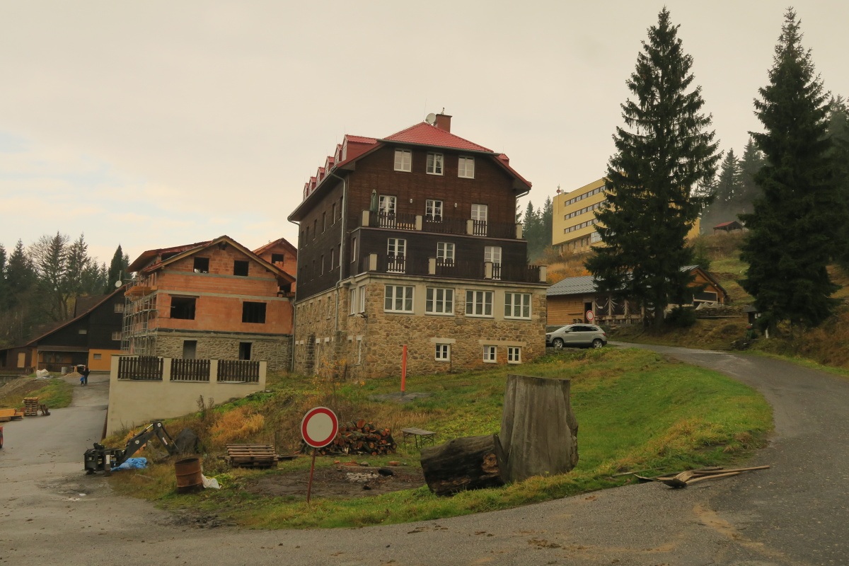 img00014.jpg