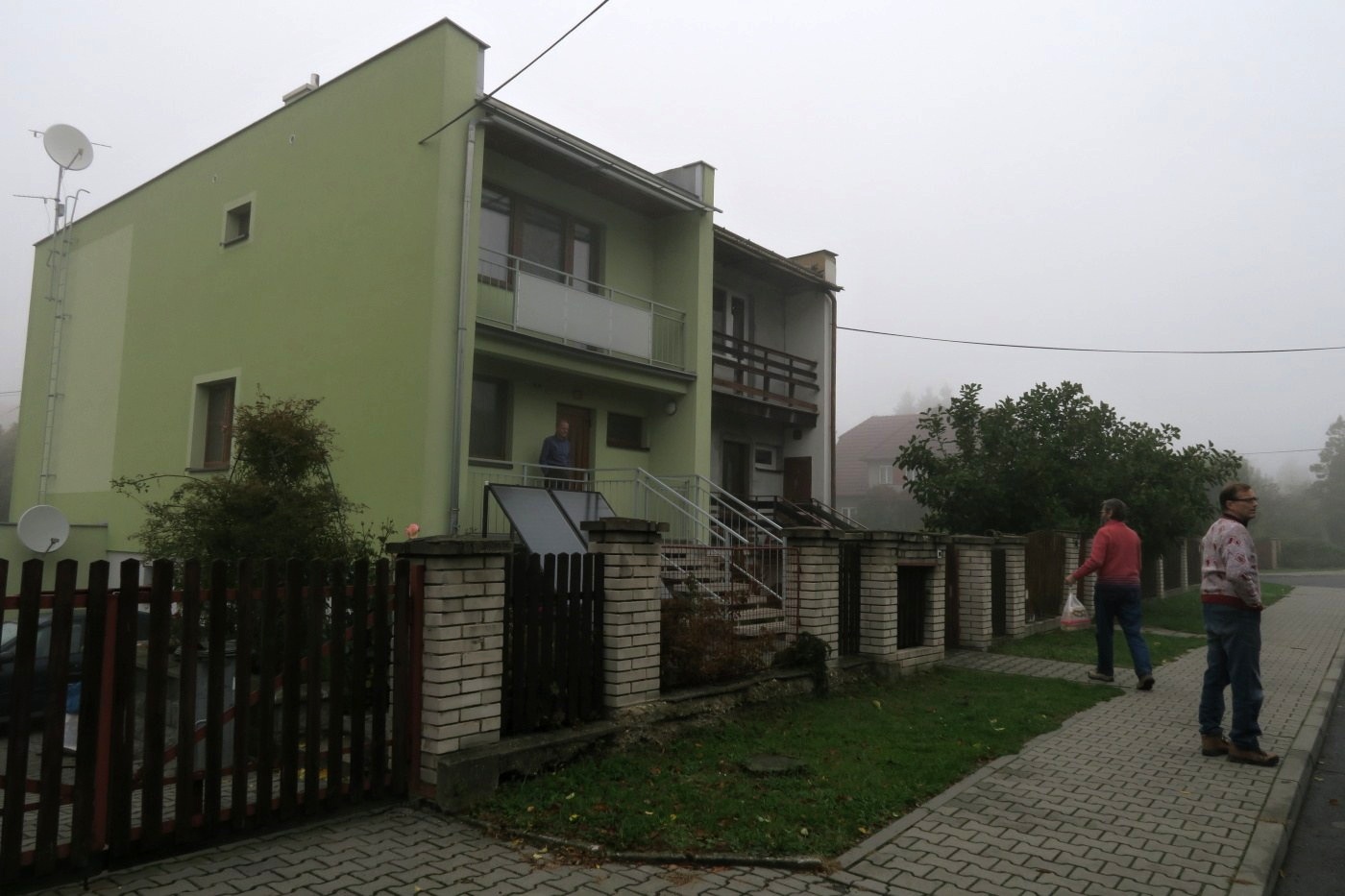 img00004.jpg